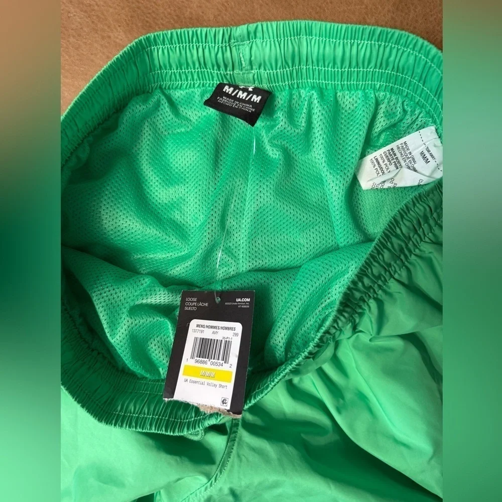 NWT Under Armour Mens 2X Volley Shorts Beach Running Mesh Lined Loose Fit Active